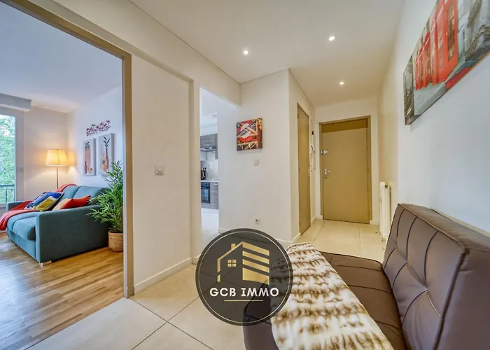 Le Clemenceau - Stade Des Alpes - Parking Gratuit