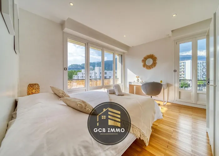 Le Clemenceau - Stade Des Alpes - Parking Gratuit Grenoble